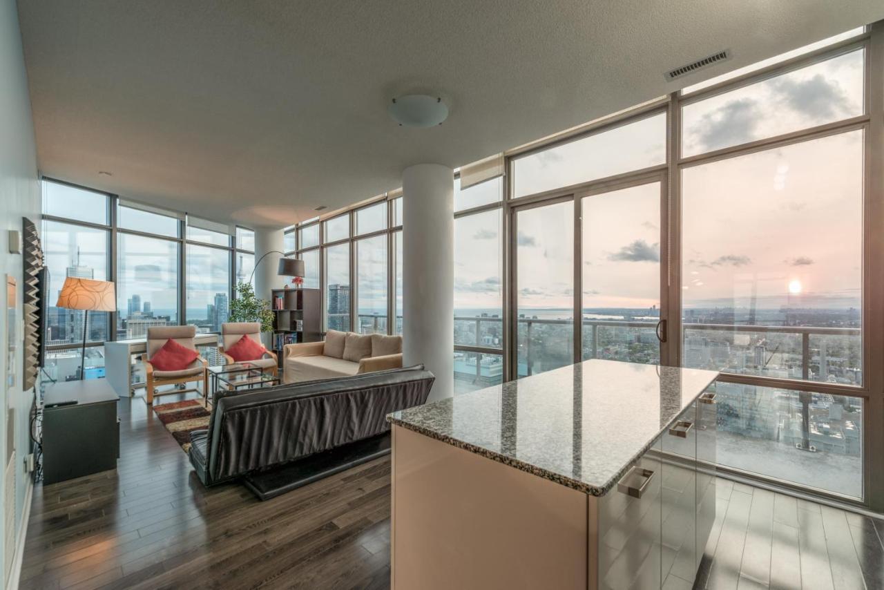 Unbelievable Penthouse View With 3 Bedrooms Toronto Dış mekan fotoğraf