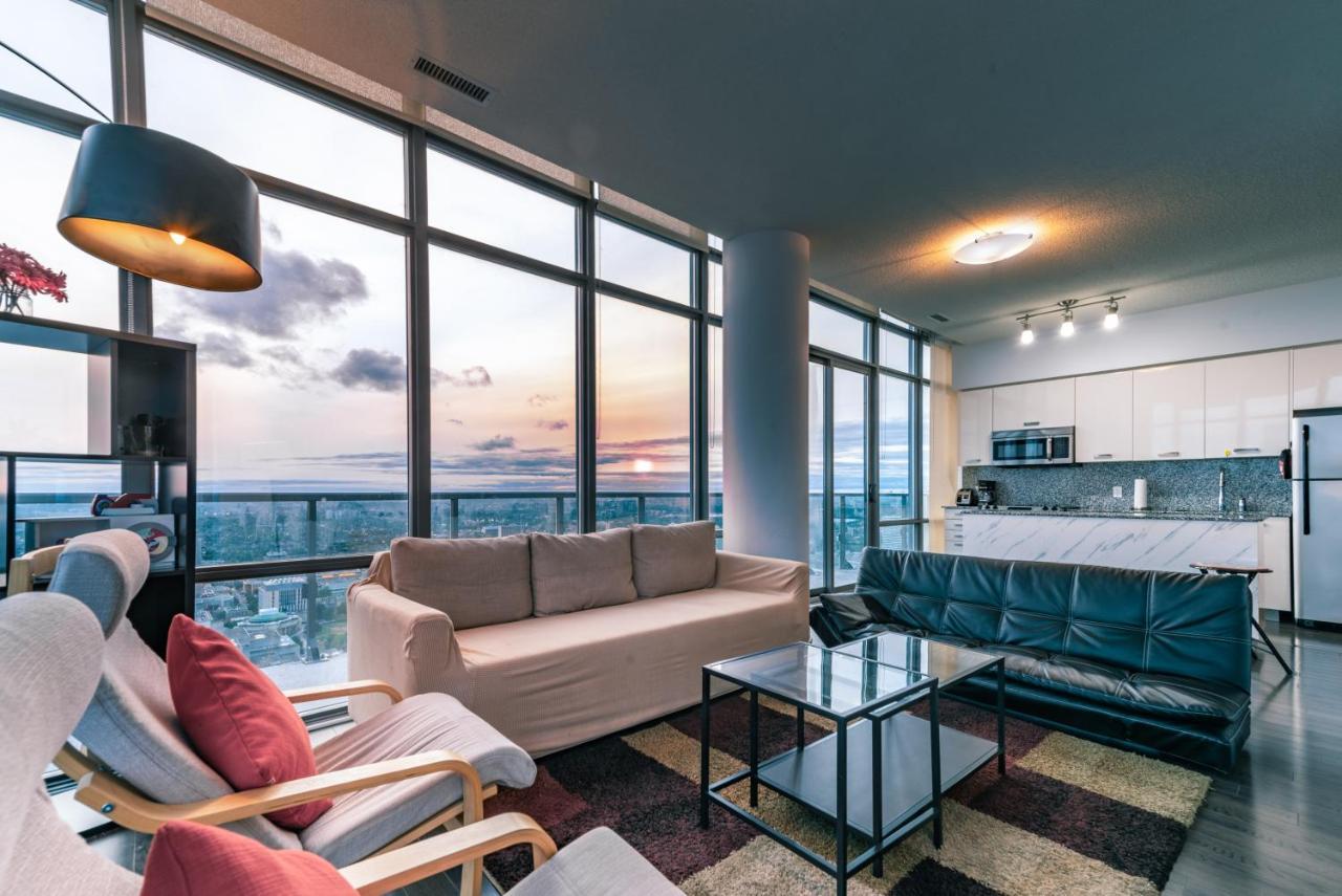 Unbelievable Penthouse View With 3 Bedrooms Toronto Dış mekan fotoğraf